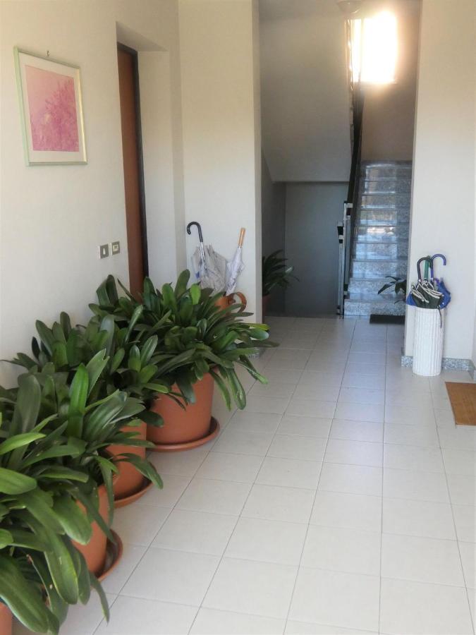 Casa Clivia - 3 Bedroom Apartment With Lake View Stresa Eksteriør billede